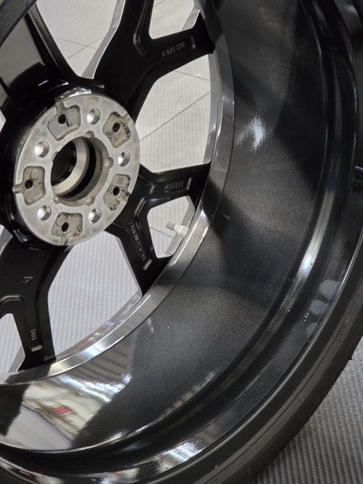 BMW X5 G05 / X6 G06 21” M Sport комплект с Pirelli P Zero 2025 и TPMS