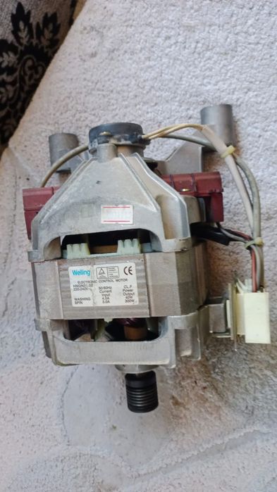 Двигатель (стиральная машинка)