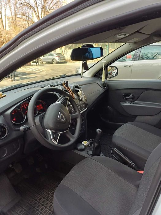 Dacia Logan 2020 • 30.000 km reali • 2 seturi de roti • Senzori parcare • Camera video • 6.990 €