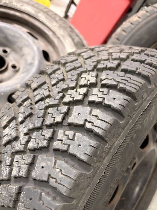 Зимни гуми 185 70 14 с джанти vw 5 100