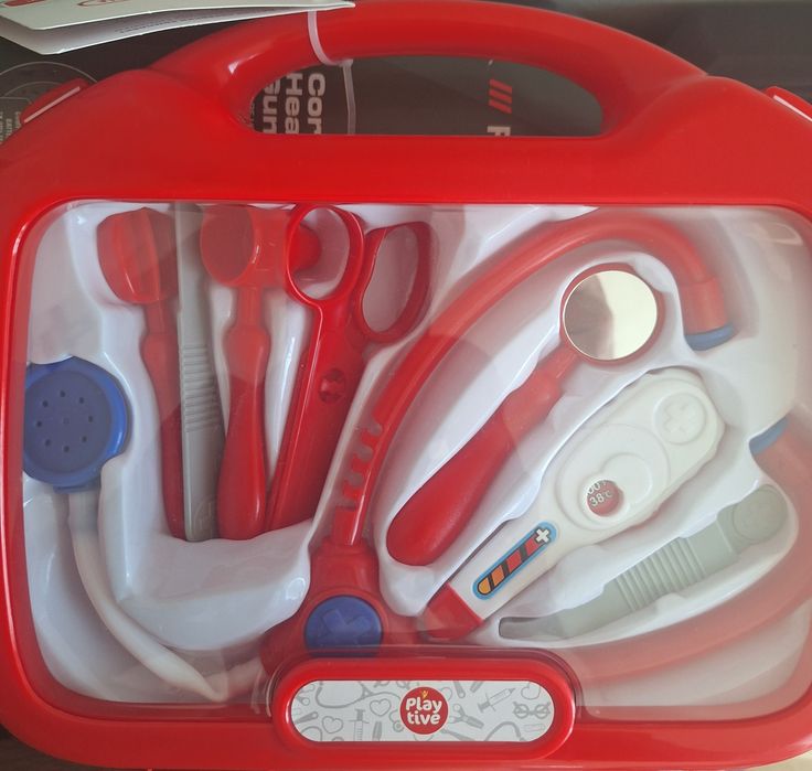 Докторска чанта на Play tive