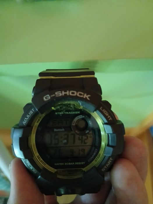 Часовник g shock