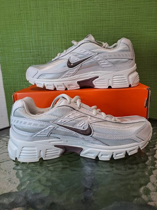Adidași Nike Initiator Damă, Mărimea 38, Noi - Alb/Argintiu