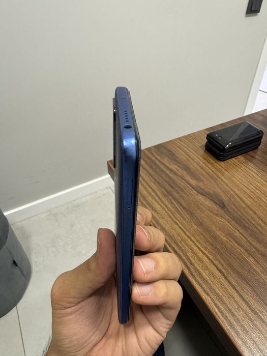 Redmi Note 11 sotiladi xolati zur