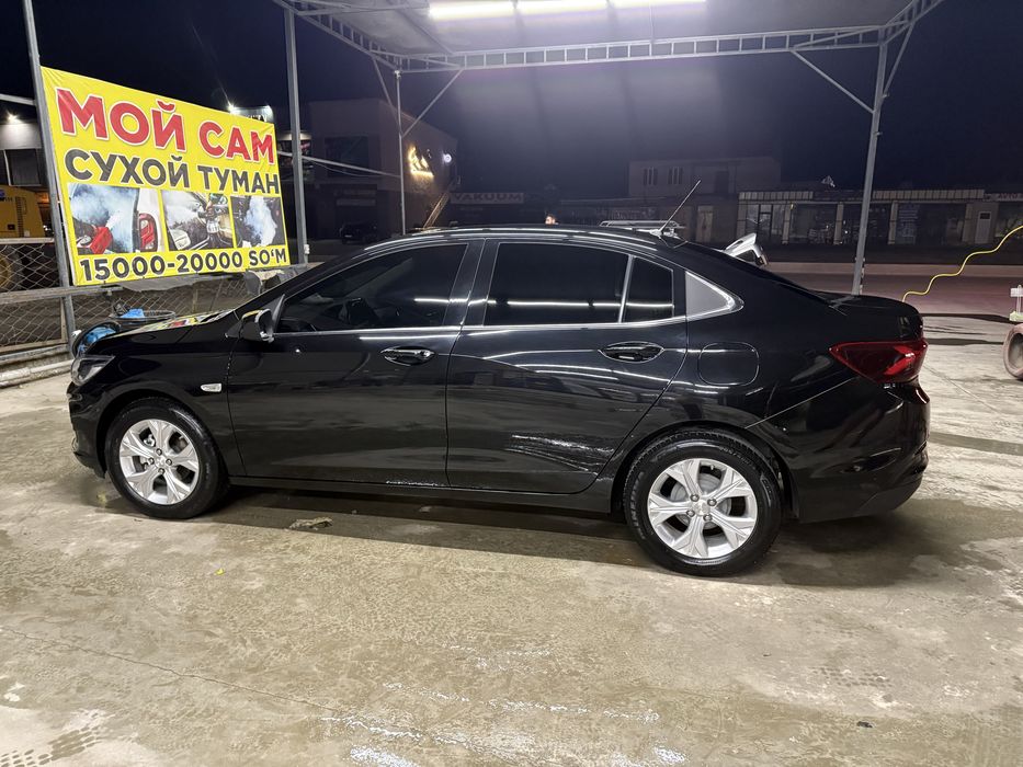 Chevrolet onix 2025