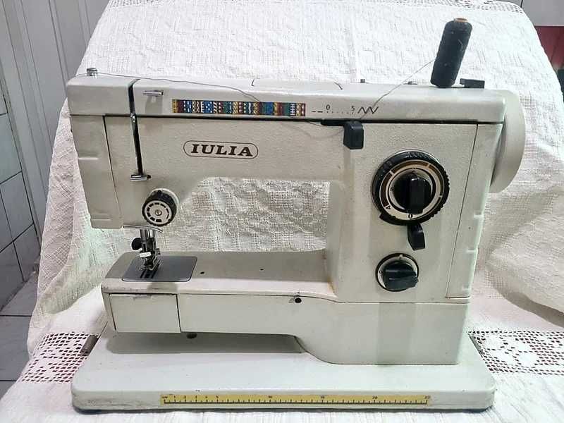 Masina de cusut Iulia