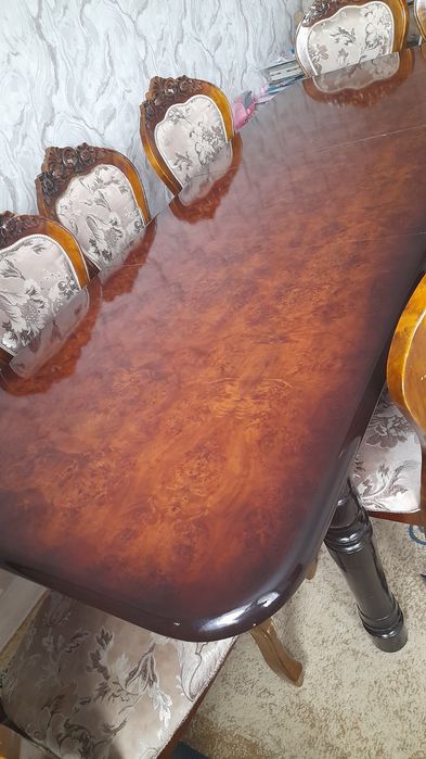 Стол со стульями дерево