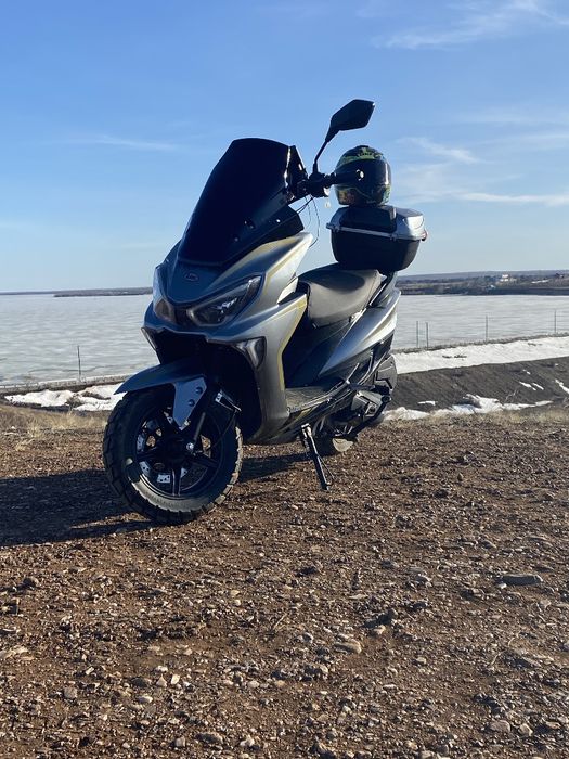 Скутер Maxi Jilang