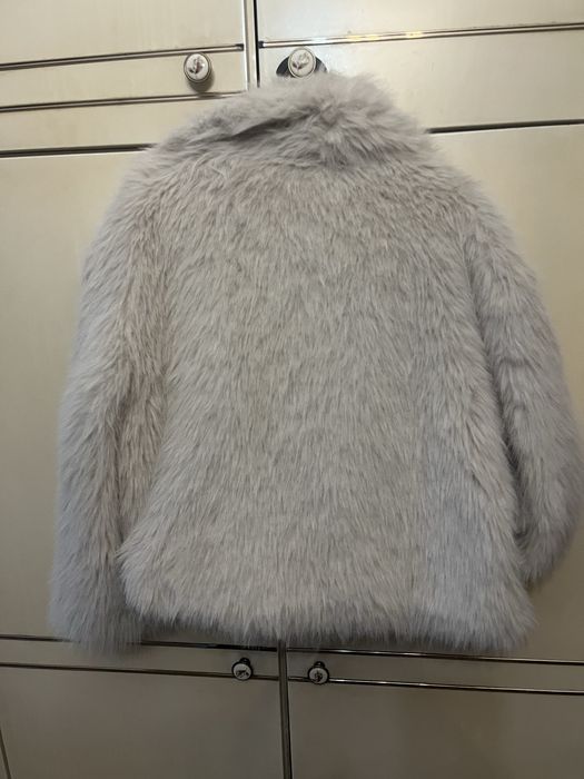 Пухкаво палто по модел на Zara цвят слонова кост