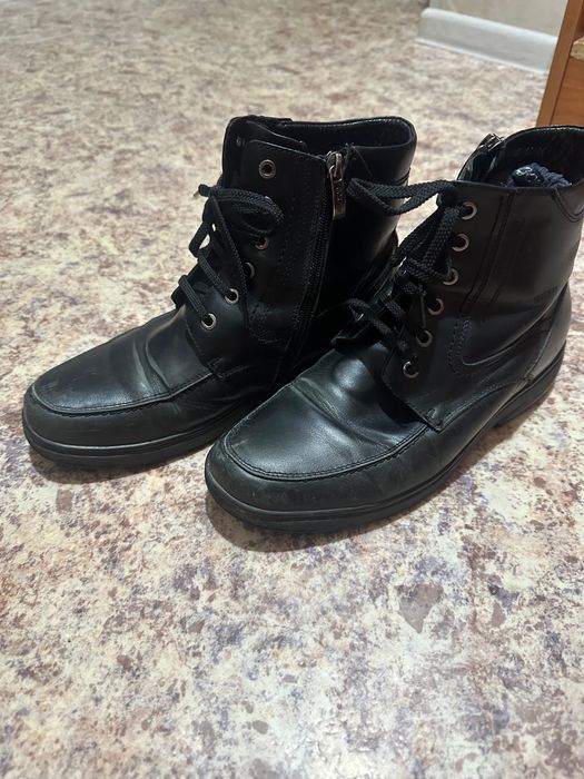 Отдам обувь 38 размер