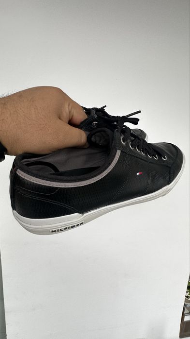 Vand pantofi Tommy Hilfiger masura 46