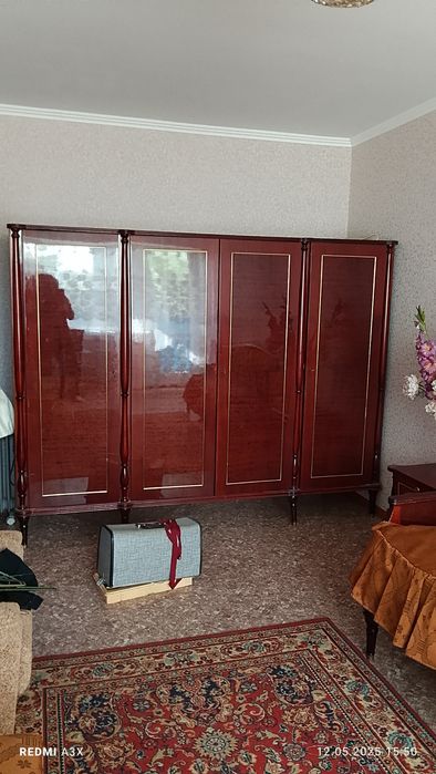 Продаю гарнитур спальный