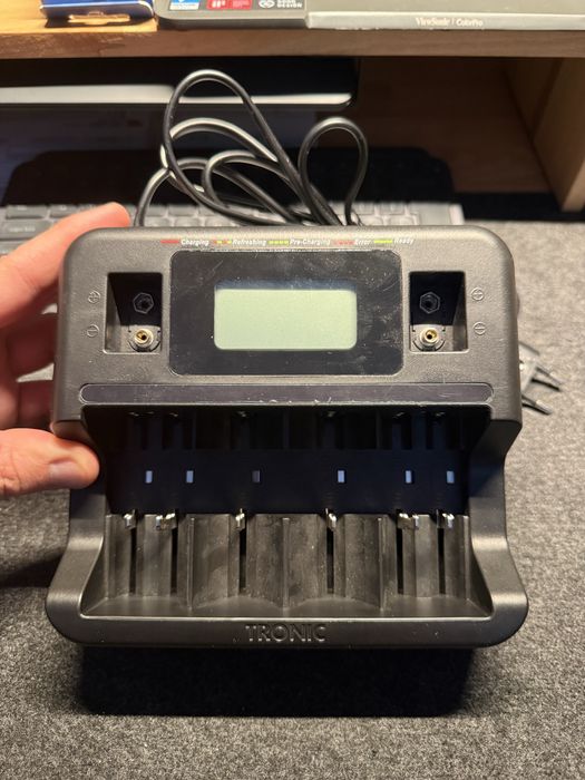 Incarcator acumulatori Tronic