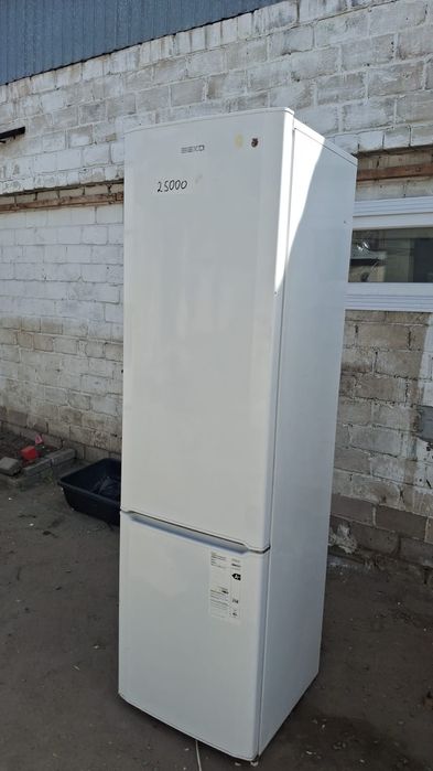 Продам холодильник