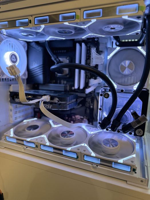 Sistem gaming i9 14900ks si rtx 5060 ca nou racire custom pe apa