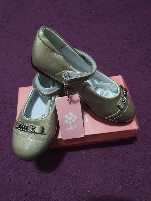 Pantofi eleganti fete !