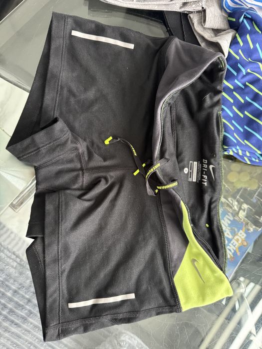 Adidas, Under Armour, Nike pro дамски клин