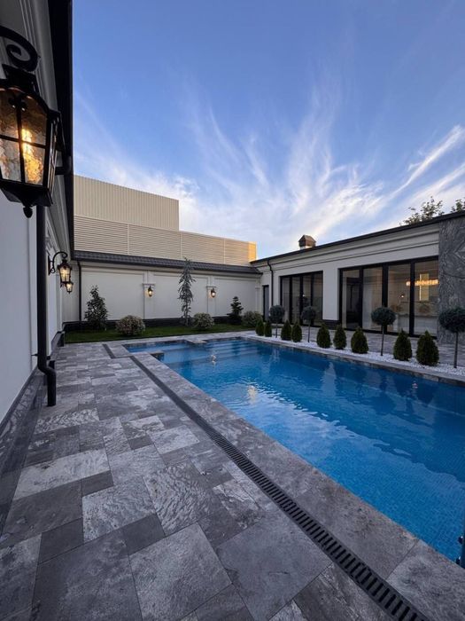 Продам Дом центр Луначарский