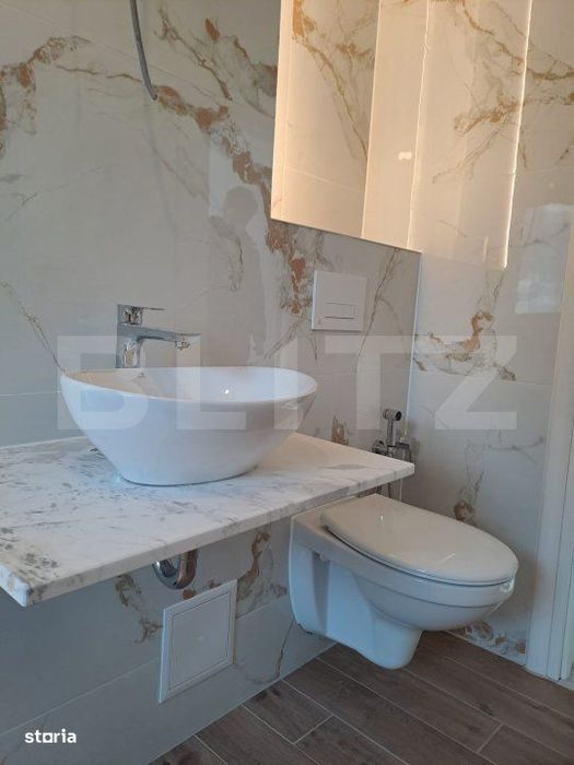 Apartament de vanzare, cu 3 camere, 73 mp + balcon 5 mp, zona Tractoru