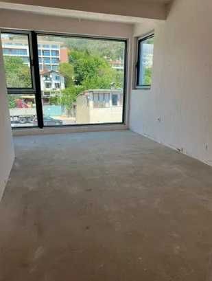 Продава се Тристаен апартамент в Варна, Бриз - 106 кв.м за 1906 €/кв.м - Снимка #1