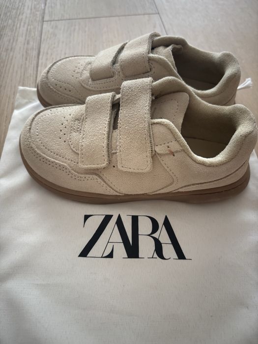Pantofi din piele intoarsa - marime 27