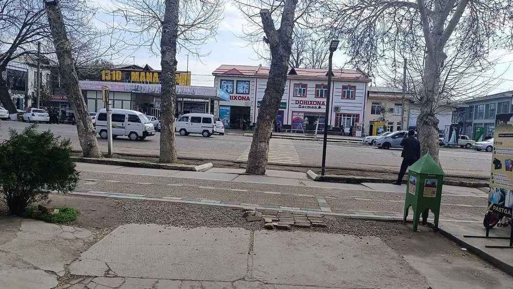 Дукон сотилади Пискент Центр бозорда жойлашган Кадастир Олди сотти бор