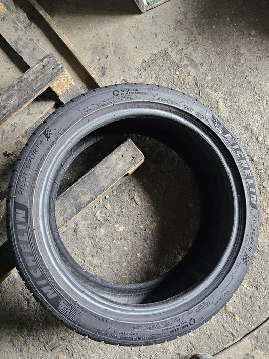 2 anvelope vara 215 45 18 Michelin 2022