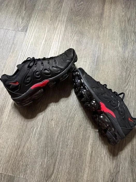 Nike Air Vapormax 44 noi/new