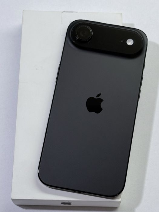 iPhone 17 Air Black 256GB 100% battery