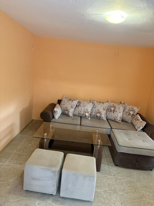 Дава се под наем Етаж от къща в Пловдив, Кършияка - 110 кв.м за 561 € - Снимка #2