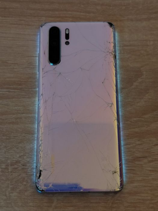 Huawei P30 Pro Merge doar pe Wi-Fi