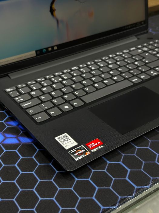 Lenovo 14
 Экран: 15,6 Дюм FULL HD LED (1920х1080) 
 Процессор: AMD RY