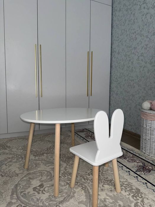 Детский столик и стульчик