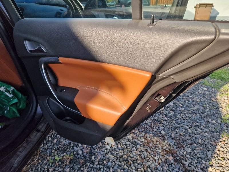 Fete usi panouri piele maro Opel Insignia A