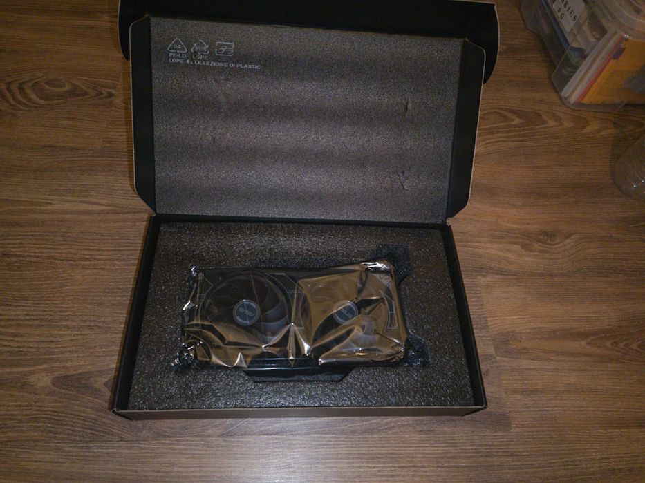 RTX 4060 ASUS OC 8GB – cutie, stare excelentă