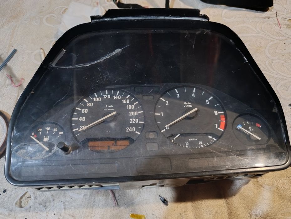 Продам щиток прибор БМВ е34
