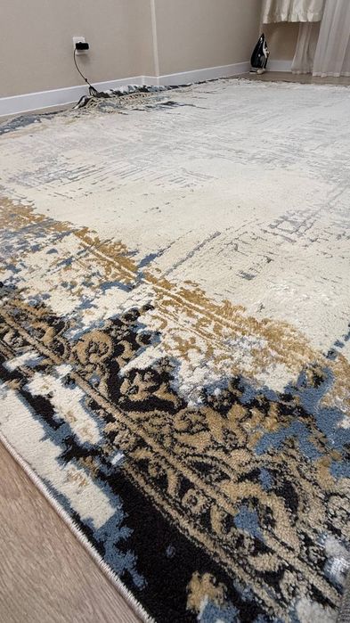 Продам ковёр 300*400