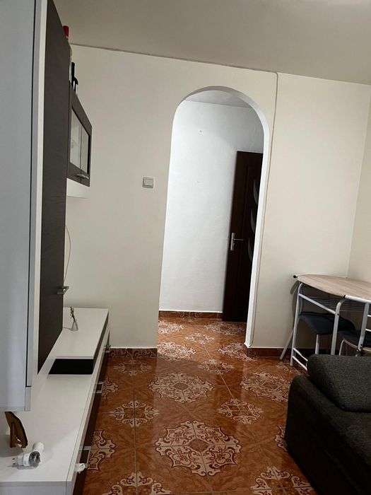 Închiriez apartament 2 camere