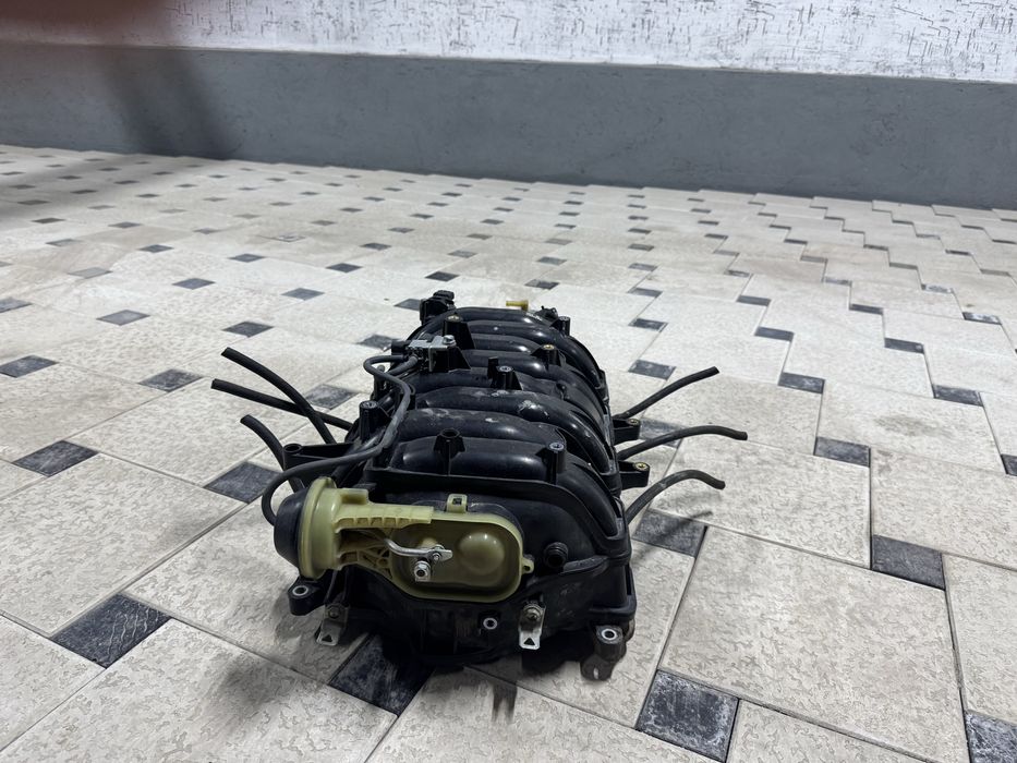 Впускной коллектор