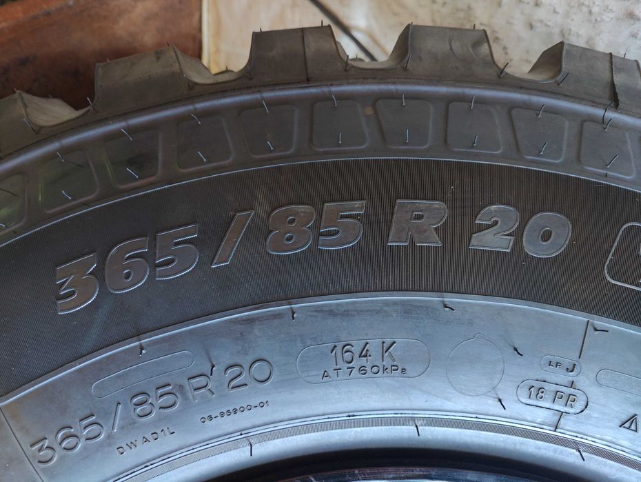 1 Нова джанта 10.00V-20 с гума 365/85R20 Michelin X Force ZL 164K DOT2524 M+S POR RADIAL TL TT