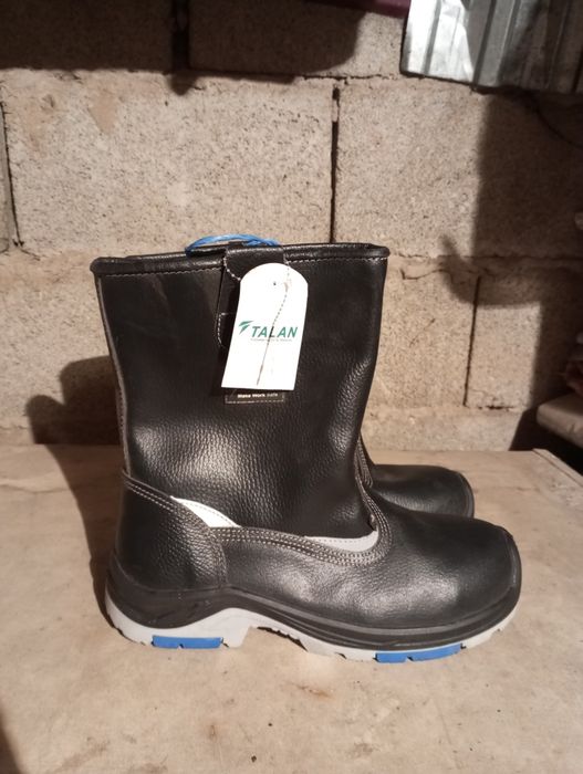 Продам сапоги рабочие