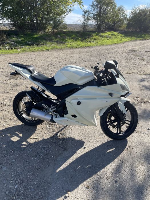 Yamaha YZF R125 2012 -Pregatita de Sezon-