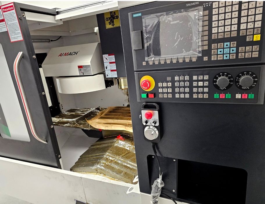 Centru de prelucrare prin frezare VMC640 freza cnc masina de frezat cn