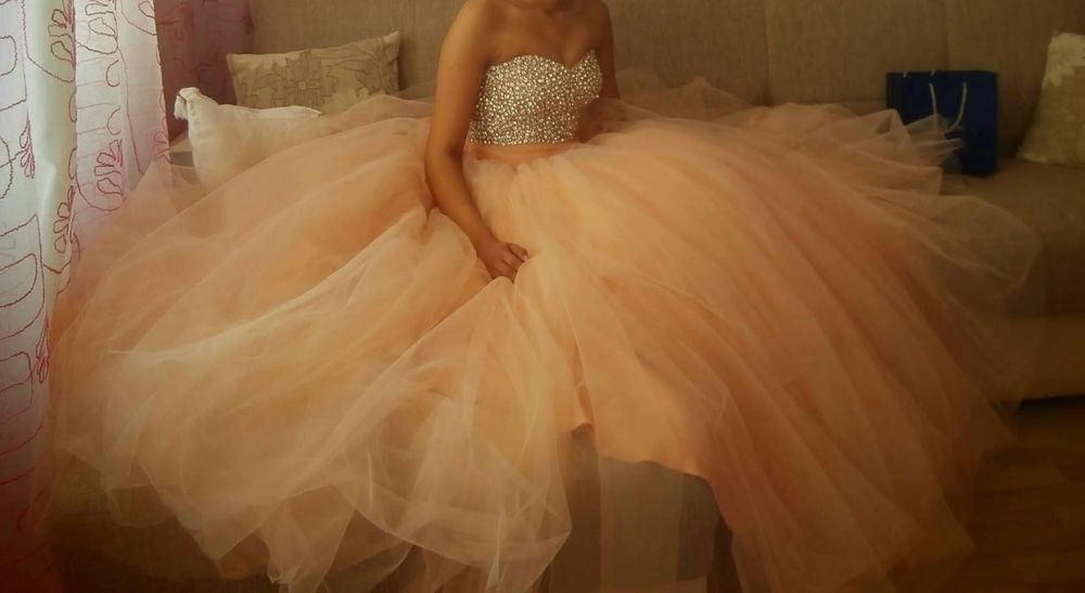 Абитуриентска рокля