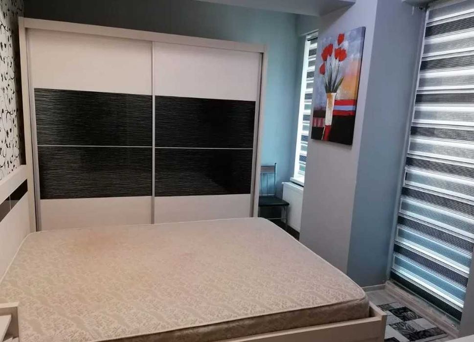 Дава се под наем Двустаен апартамент в Бургас, Славейков - 60 кв.м за 280.5 € - Снимка #2