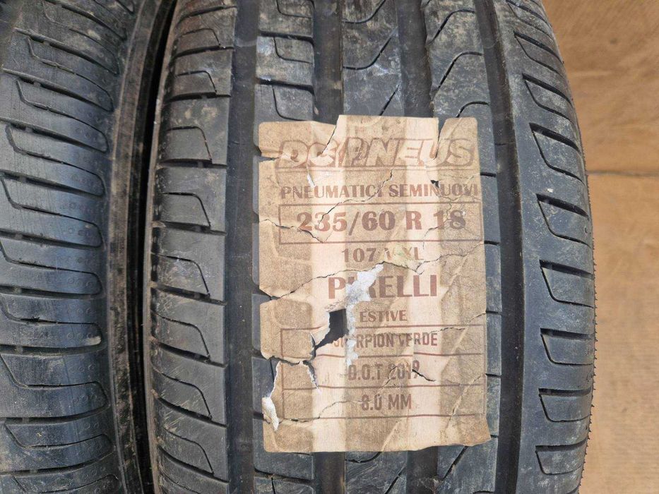 2 Pirelli R18 235/60 Летни гуми  DOT1419