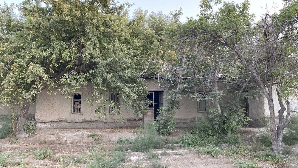 16 sotixli katta hovli, Rishton Avazboyda sotuvda! Narxini Kelishamiz.