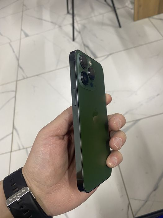 Продам Iphone 13 pro