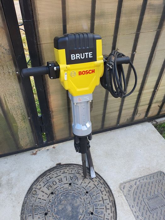 Motosapa schela elicopter masin taiat beton compactor picamer inchirie