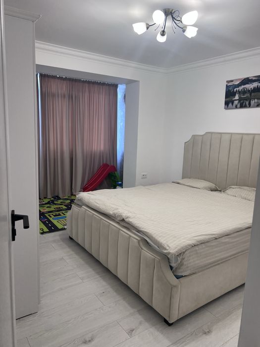 Vand apartament zona superba